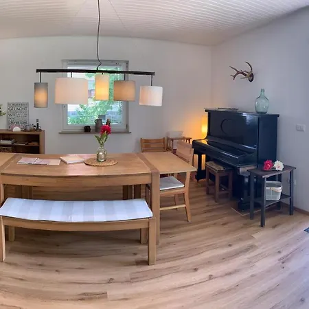 Ferienhaus Thea In Der Rhon ホームステイ